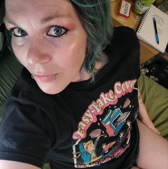 Meet your Posher, Shannon - Picture 2 of 4